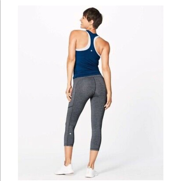 Lululemon Speed up crop (21") heathered black - Picture 6 of 6